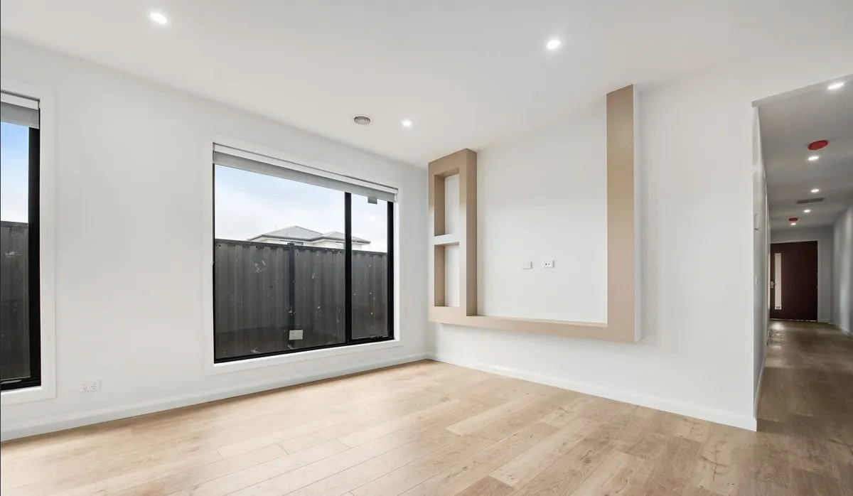 2 Myall Street, Kalkallo VIC 3064 — property photograph 2