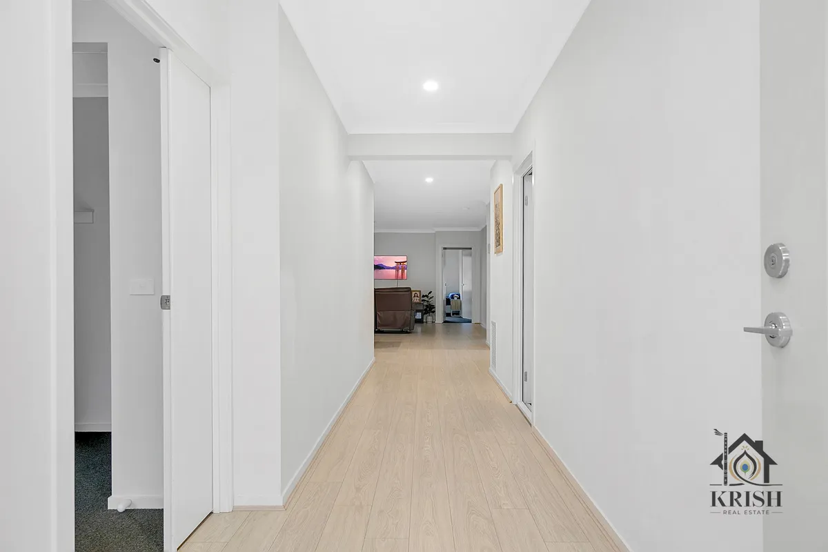 Donnybrook VIC 3064 — property photograph 2