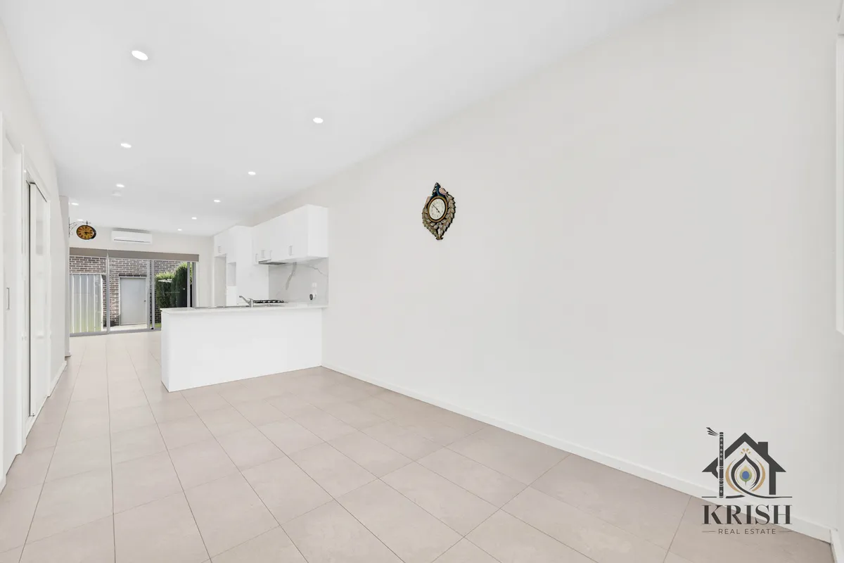 15 Innes Street, Wollert VIC 3750 — property photograph 2