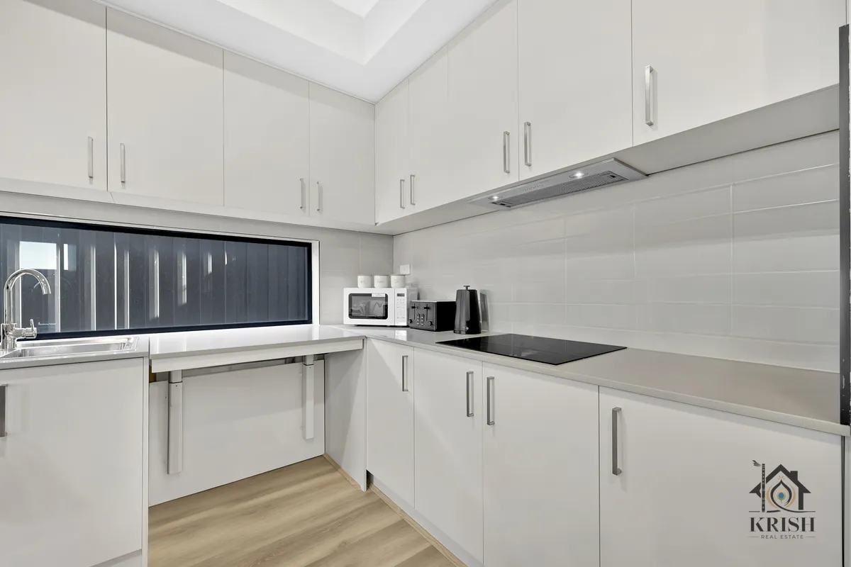 36 Canary View, Beveridge VIC 3753 — property photograph 2