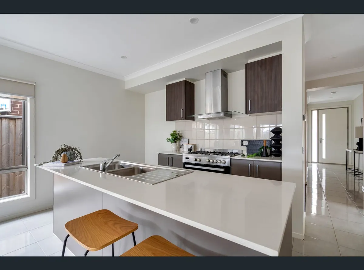 15 Aldergrove Parade, Mickleham VIC 3064 — property photograph 2