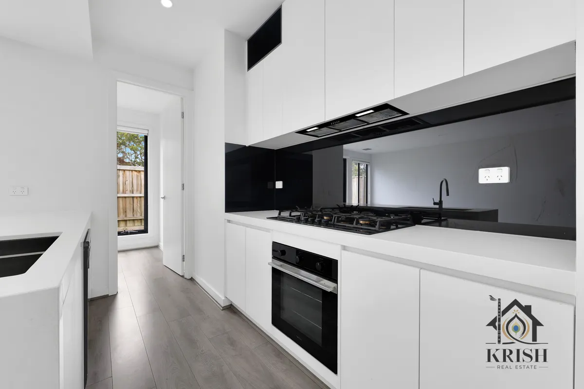 7 Cerulean Street, Wollert VIC 3750 — property photograph 2
