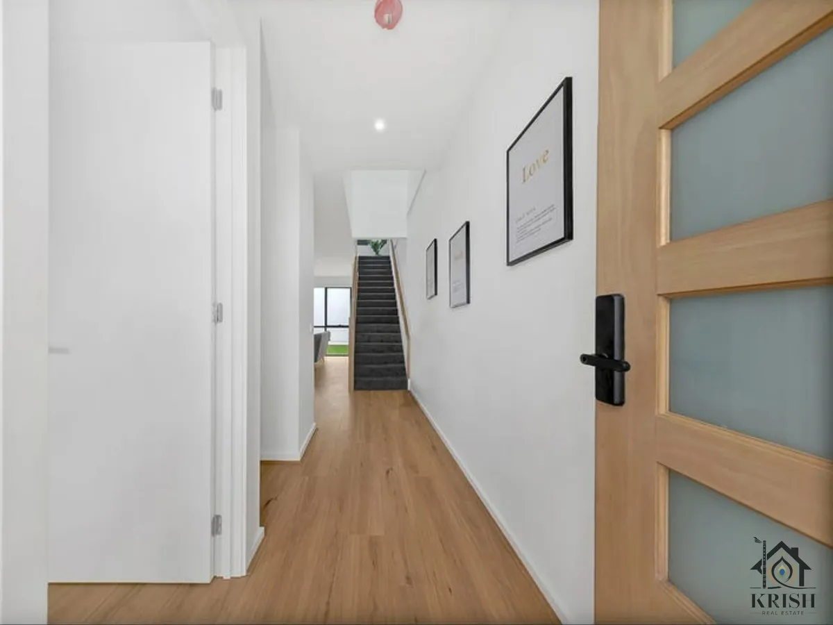 13 Thorold Street, Doreen VIC 3754 — property photograph 2